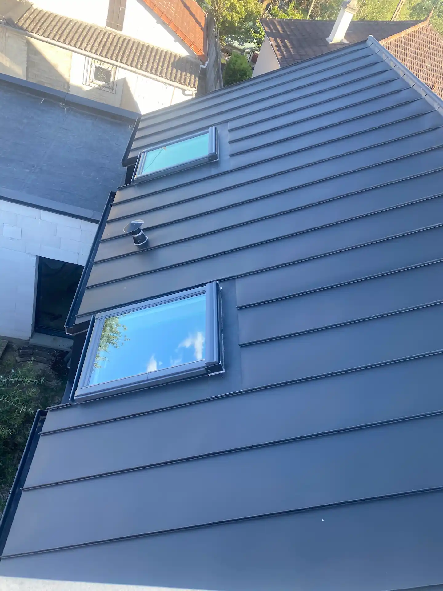 Pose de Velux sur toiture zinc
